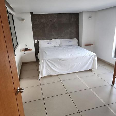 Motel Premier Zapopan Kültér fotó